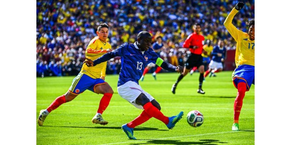 Didier Deschamps arvostaa N'Golo Kantén puhdasta jalkapallohenkeä Didier Deschamps arvostaa N'Golo Kantén puhdasta jalkapallohenkeä